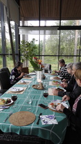 Kaisu, Ulla, Esa, Irma, Juha ja paula